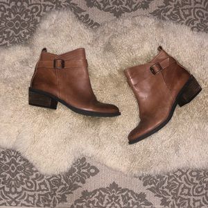Brown leather Vince Camuto booties